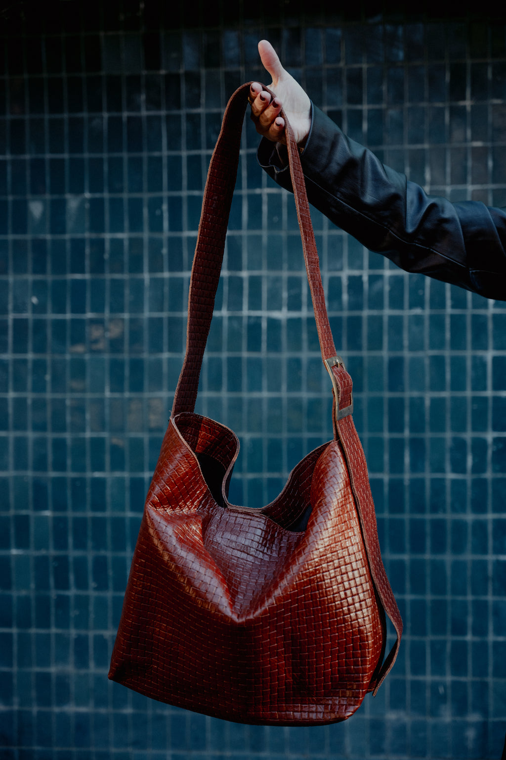 Cartera Kawai Burdeo trenzada