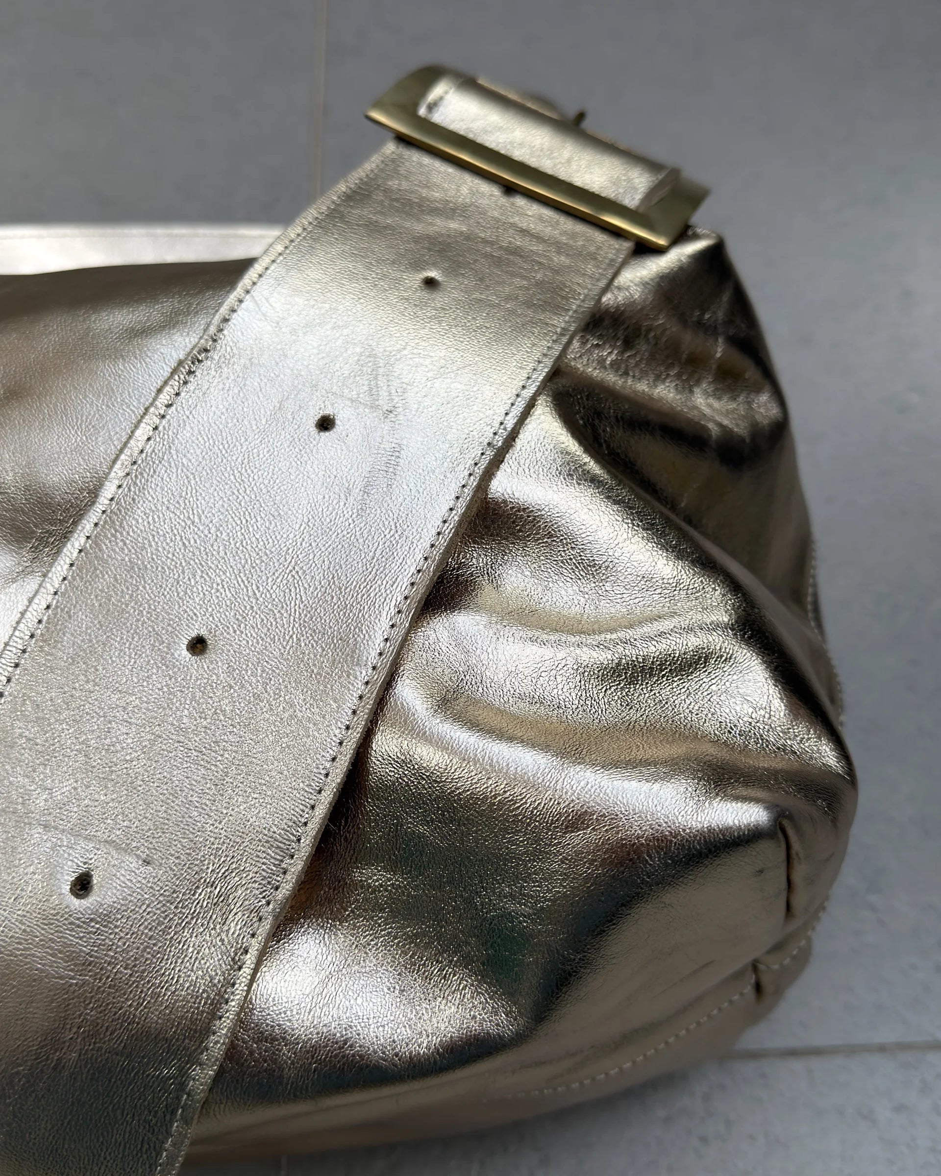 Cartera Kawai Dorada