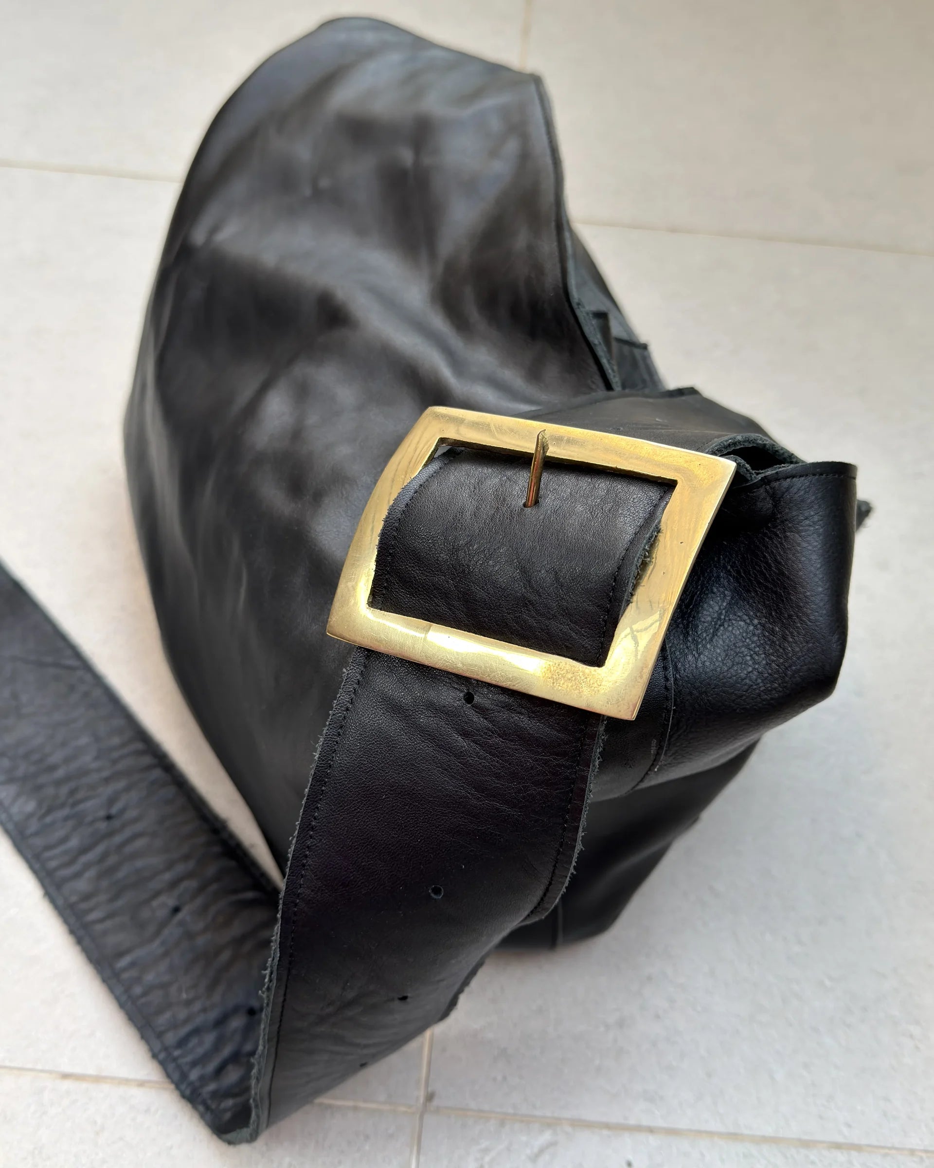 Cartera Kawai negra