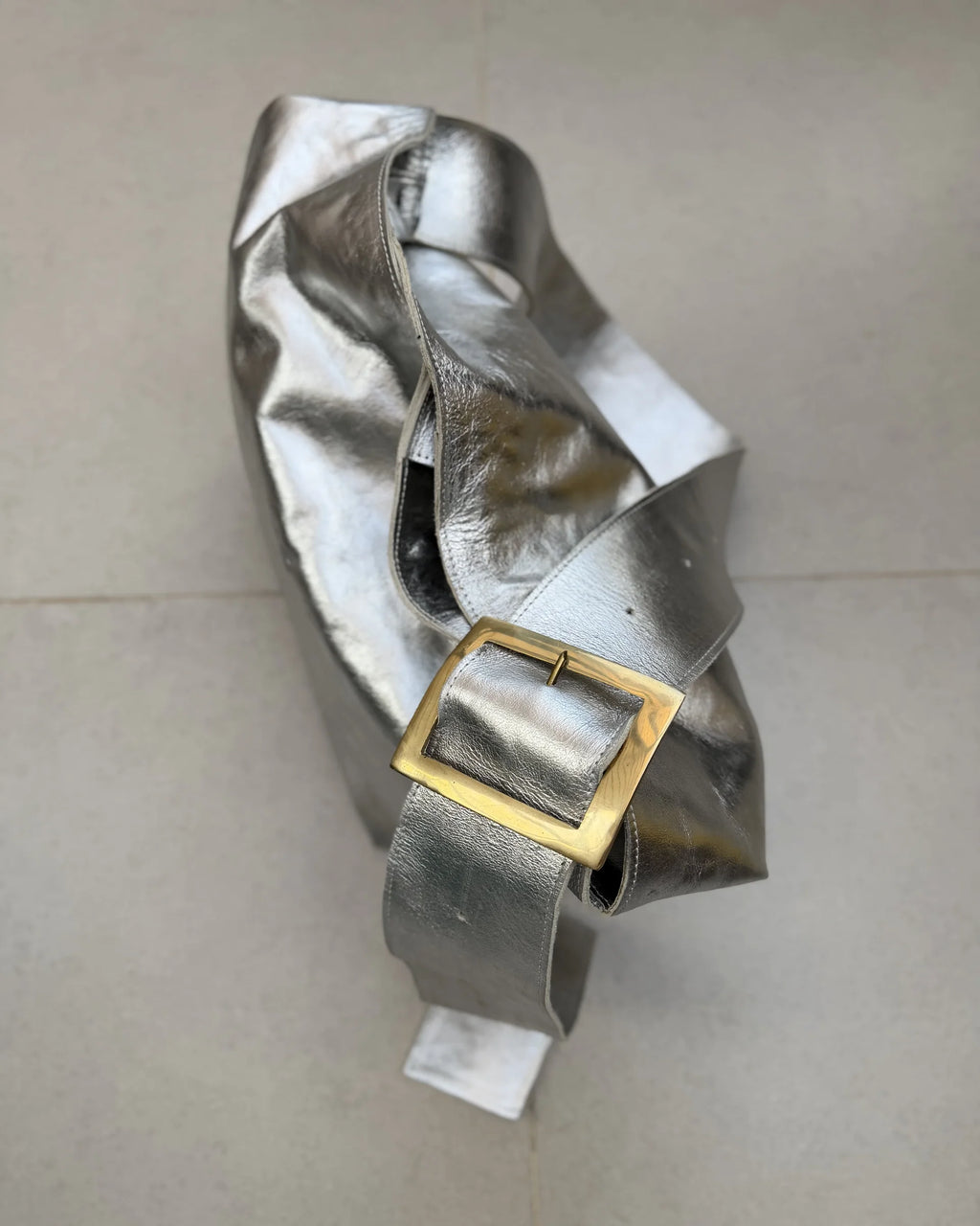 Cartera Kawai Plateada